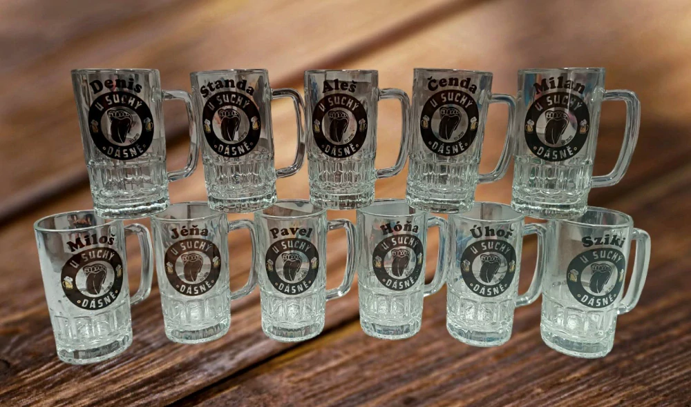 1.Půllitr čirý s vlastním potiskem 500ml