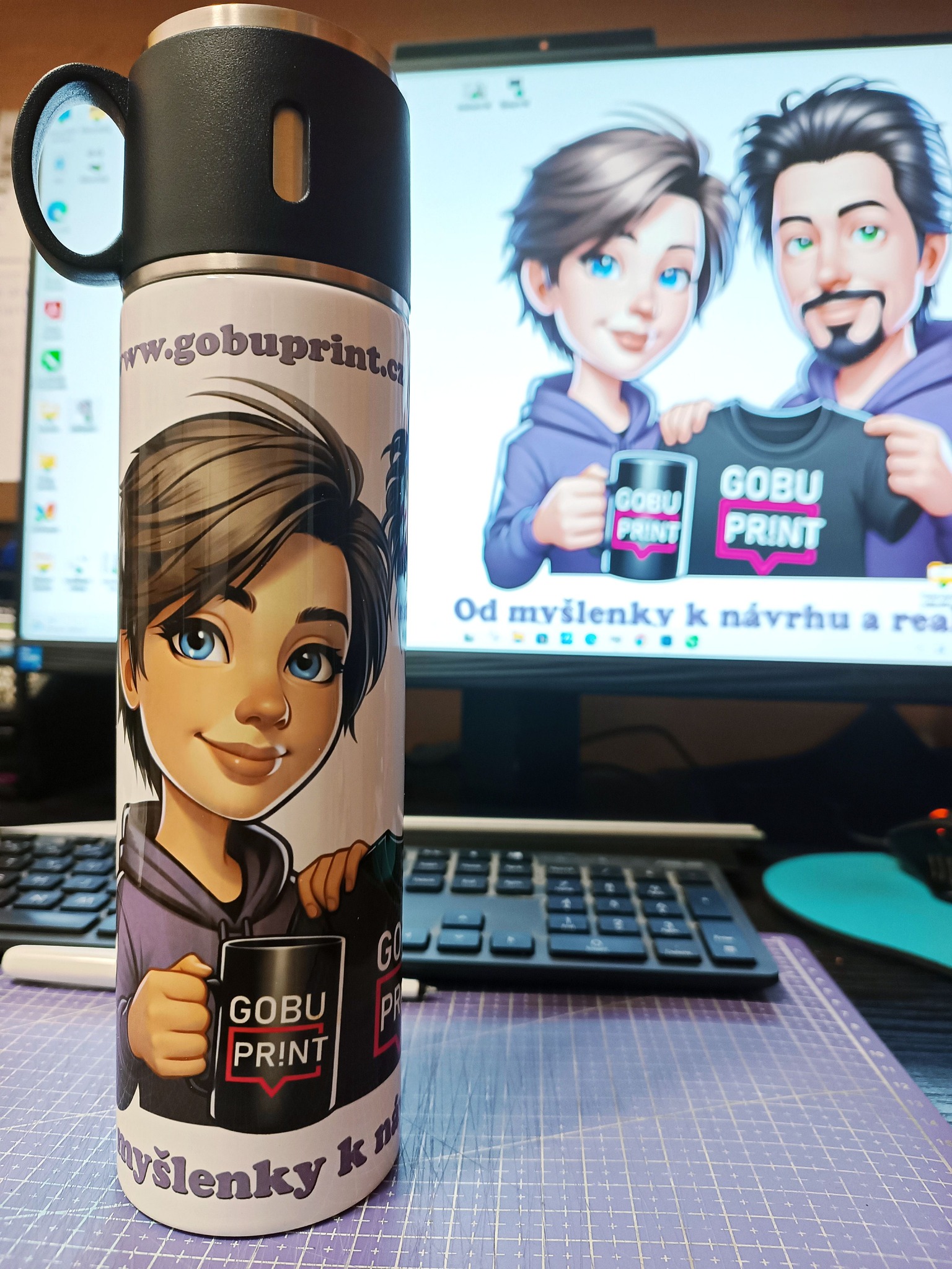 2. Termoska s hrníčkem a vlastním potiskem
